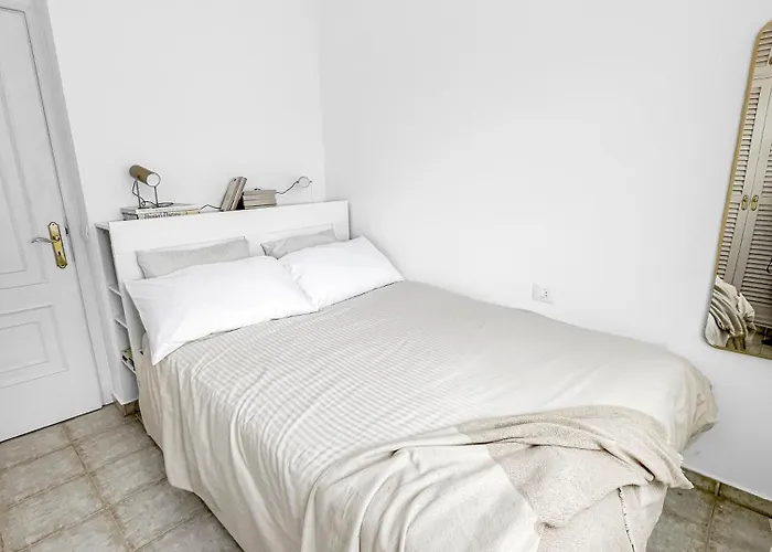 아파트 3 Bdr Detached House In *