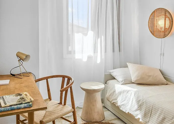 3 Bdr Detached House In *