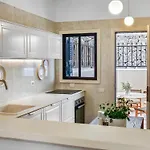 3 Bdr Detached House In דירה *