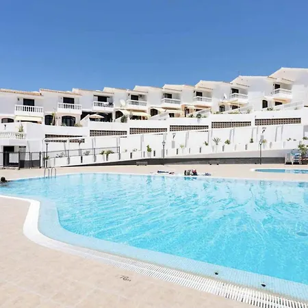 3 Bdr Detached House In Appartement *