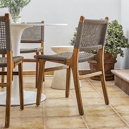 3 Bdr Detached House In *