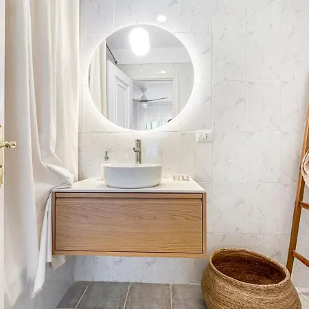 Appartement 3 Bdr Detached House In