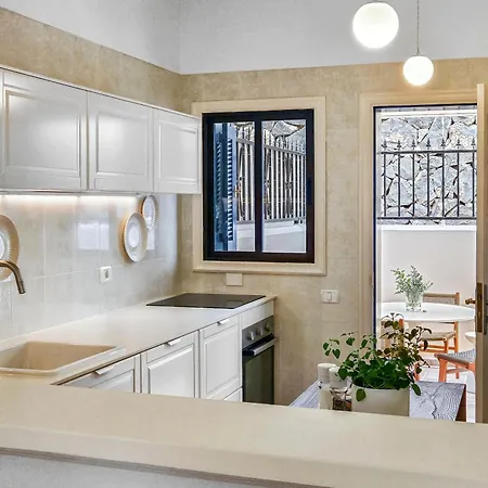 3 Bdr Detached House In Appartement *