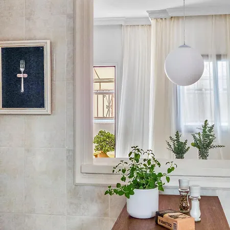 Apartament 3 Bdr Detached House In