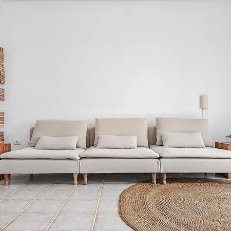 3 Bdr Detached House In Apartamento