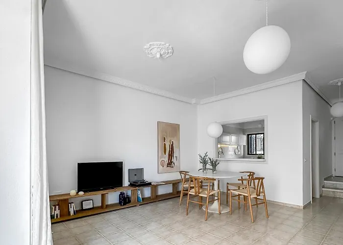 3 Bdr Detached House In דירה *